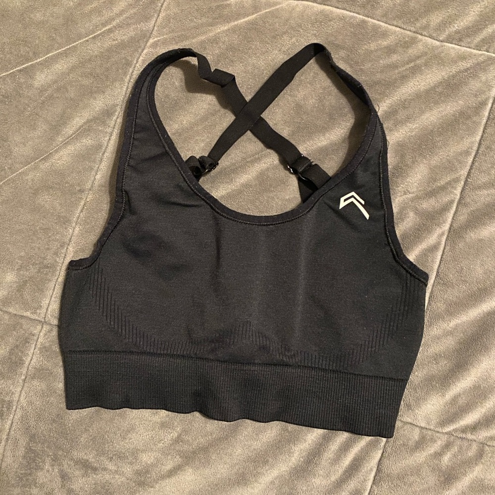 Black oner active sports bra in S